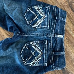 Ariat jeans size 28